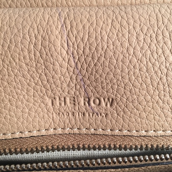 THE ROW - Picture 3 of 8